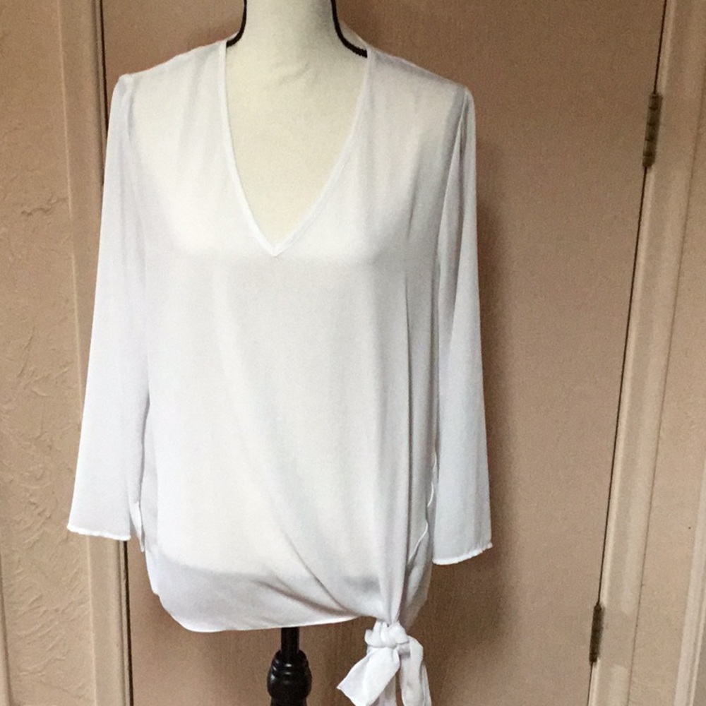 EUC Karen Kane white Side Tie Blouse
